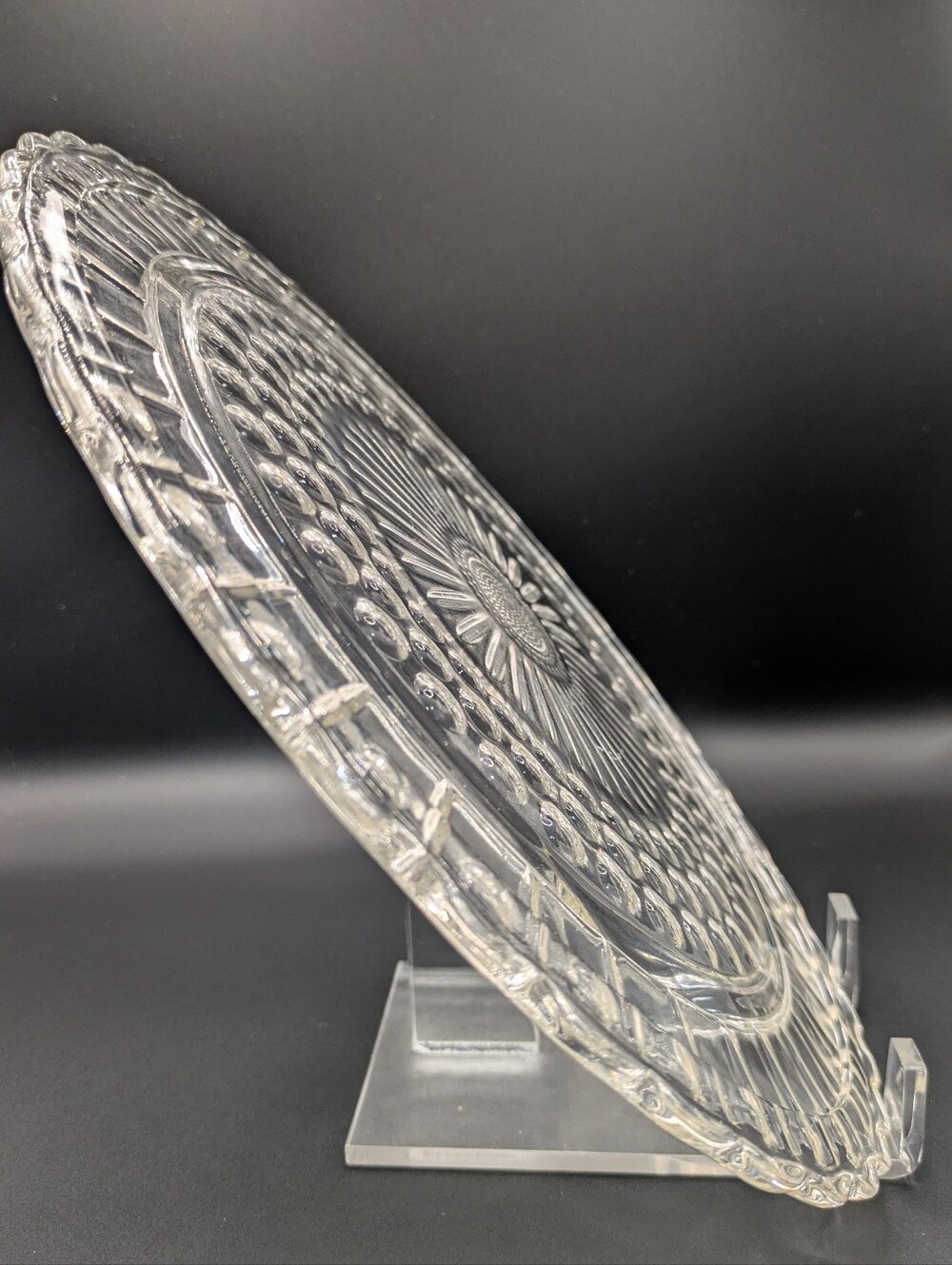 Sunflower Footed Cake Plate. Bubble Design Federal Glass - Picture 4 of 8
